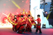 新農(nóng)社區(qū)慈善晚會(huì)圓滿落幕，共筑社區(qū)愛(ài)心橋梁