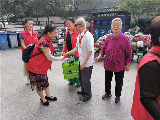 李彥清：“活著的王杰，當(dāng)代的保爾”